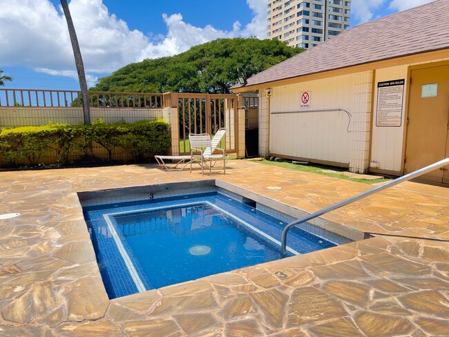 Foto del edificio - 1BR / 1Bath / 1Pkg - Rental at Century Par...
