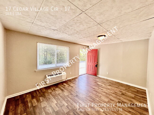 Building Photo - 17 Cedar Village Cir