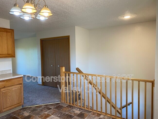 Foto del edificio - 912 9th Ave SE