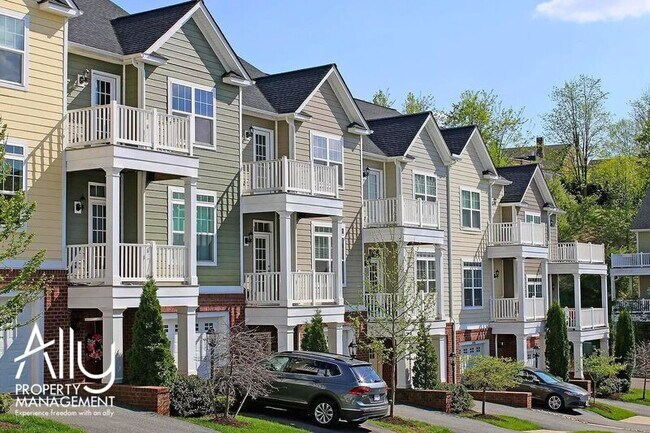 Photo - 1610 Kempton Pl House