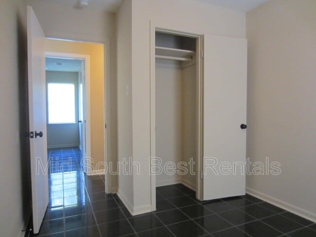 Foto del edificio - 3286 Sweet Springs Dr