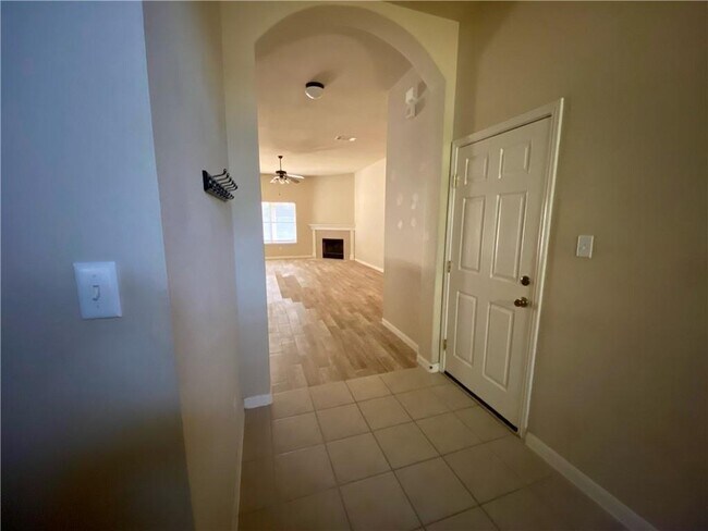 Foto del edificio - 11105 Harvest Time Dr