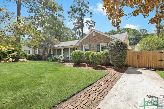 Building Photo - 1217 Brightwood Dr