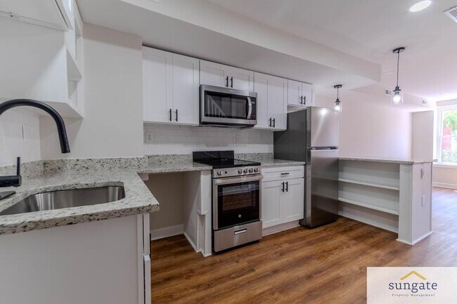 Building Photo - 1445 William St, Unit 2