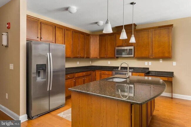 Kitchen - 968 Robbinsville Edinburg Rd