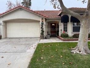 Building Photo - 9916 River Oaks Dr