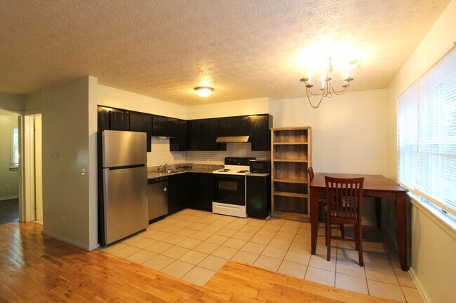 Foto del edificio - 1212 Mountain View Dr