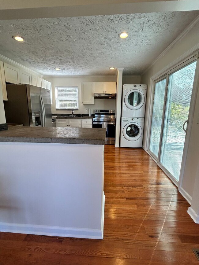 Foto del edificio - 2128 Fir St