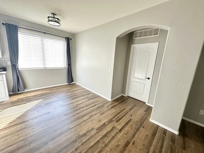 Photo - 12916 W Glenrosa Dr House