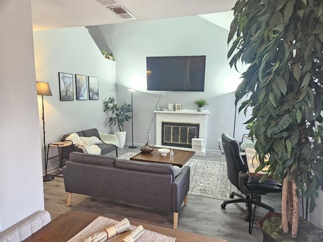 Building Photo - 11526 Turn Stone Ct