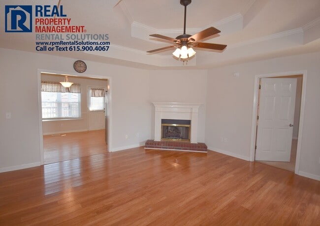 Foto del edificio - 3BR/2BA south Mboro 2-car garage, fenced backyard with brand new patio!