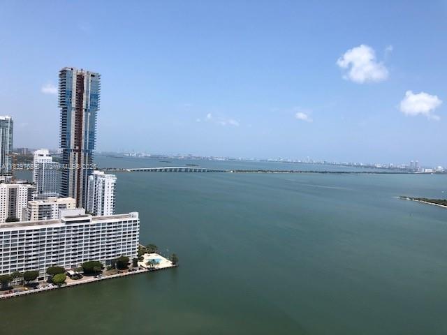 Building Photo - 1900 N Bayshore Dr