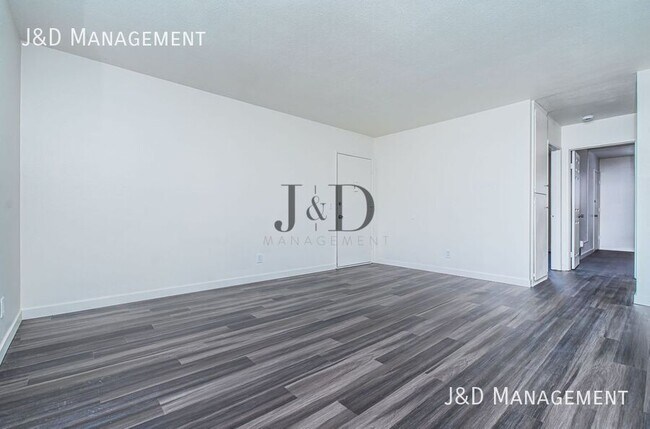 Foto del edificio - 909 S Sunshine Ave