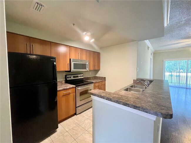 Foto del edificio - 5920 W Sample Rd