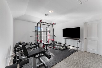 Building Photo - 24006 Sunview Vly Dr