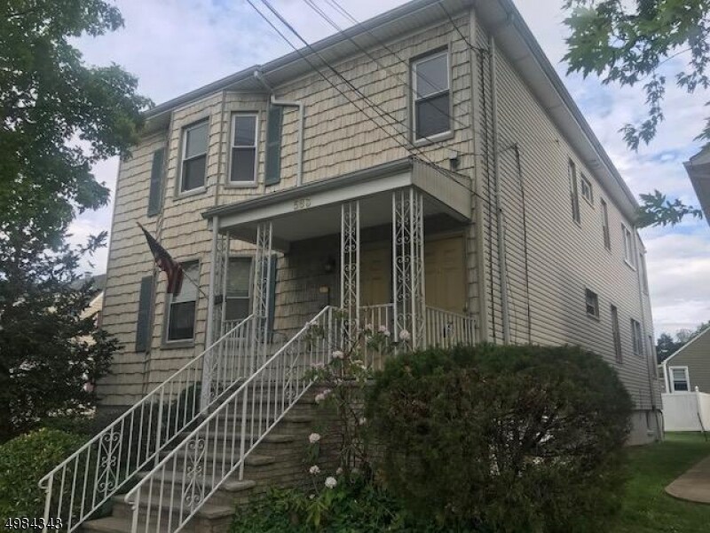 Foto principal - 563 Spruce Ave