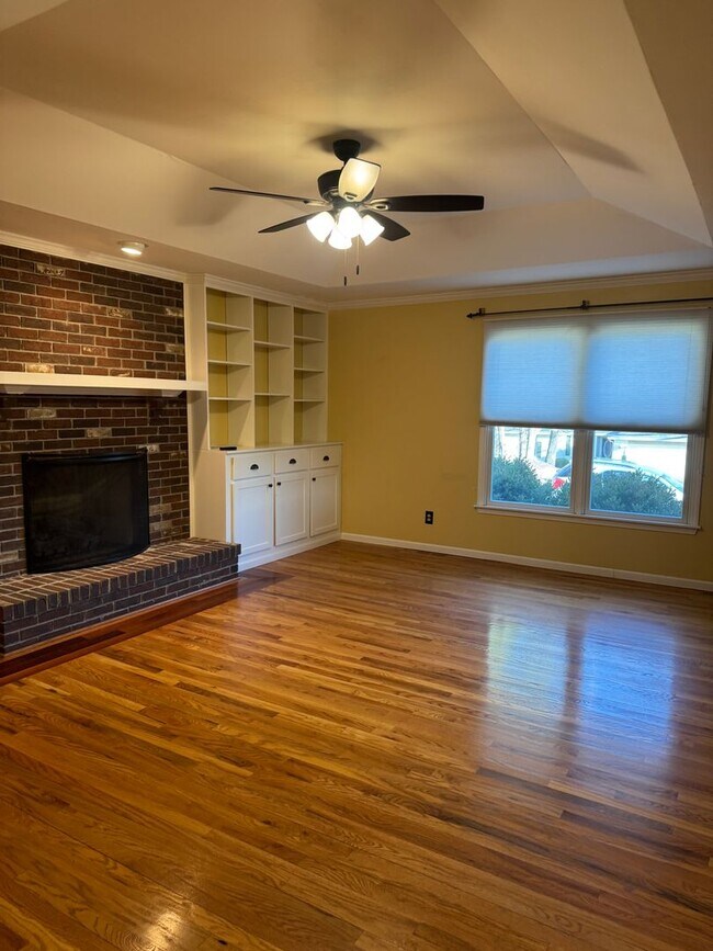 Foto del edificio - Single Family Home - Available For Rent!