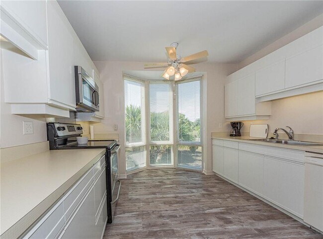 Building Photo - 2-5A1a Florida A1A
