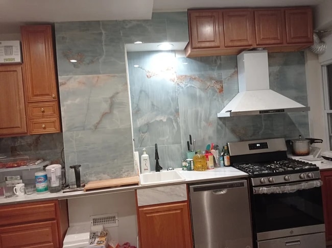 kitchen - 415 N Chester St