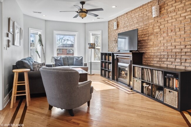 Foto del edificio - 6301 N Richmond St