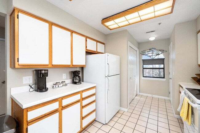 Foto del edificio - 350 S Wildwood Dr