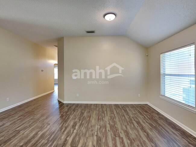 Foto del edificio - 6037 Scenic Meadow Ln
