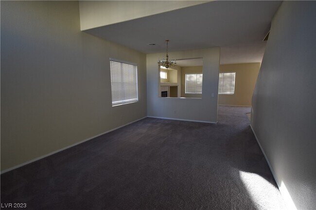 Building Photo - 6961 Silk Oak Ct