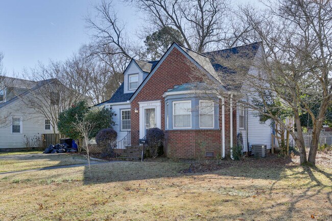 Foto del edificio - 407 Russell St