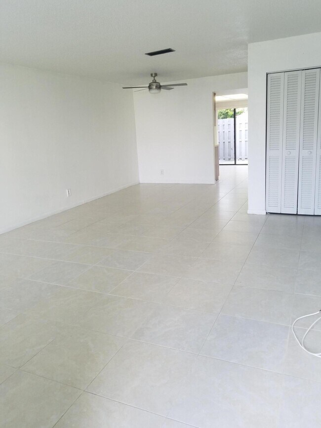 Building Photo - 431 Jupiter Lakes Blvd