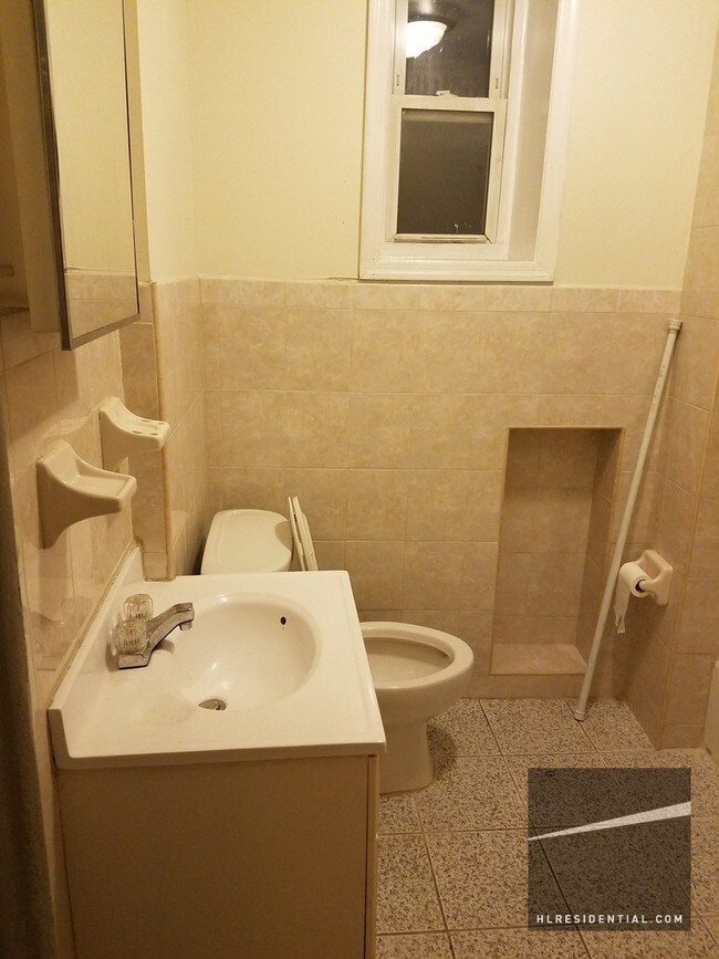 Foto del edificio - 491 Emerald St