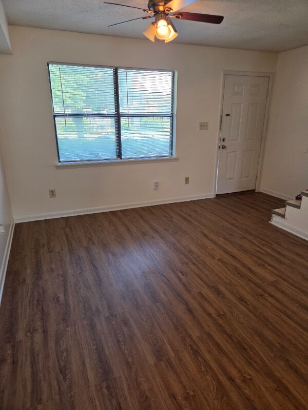 Foto del edificio - 1511 Medland Rd NW
