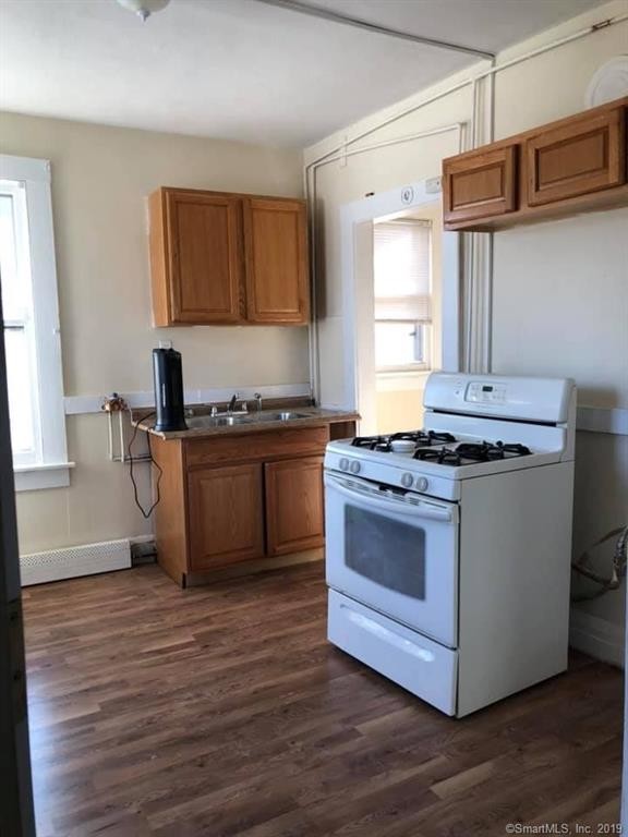 Foto del edificio - 1403 Corbin Ave