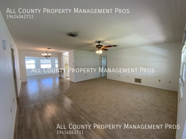 Building Photo - 519 Bradenton Rd