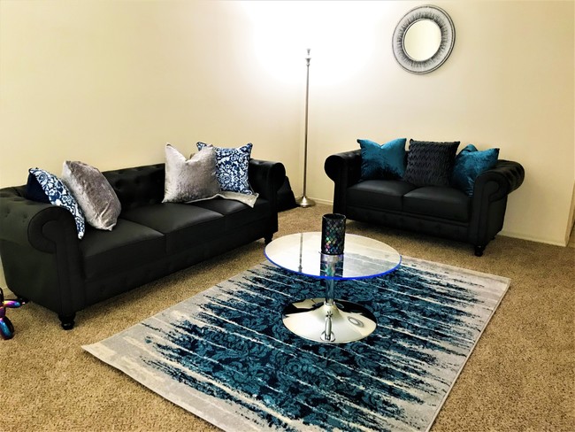 Building Photo - The Greens at Alvamar