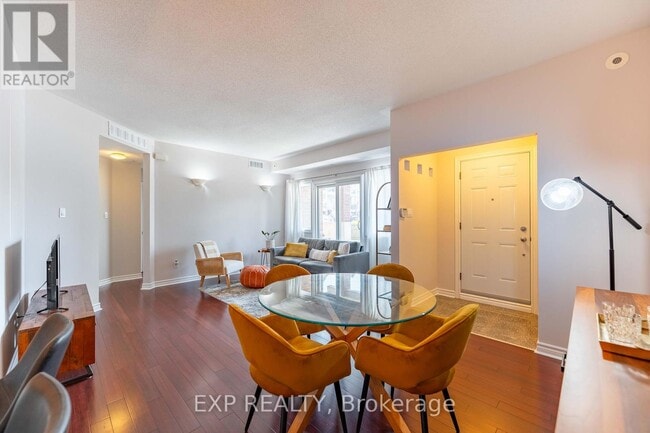 Building Photo - 221 Crestway Dr