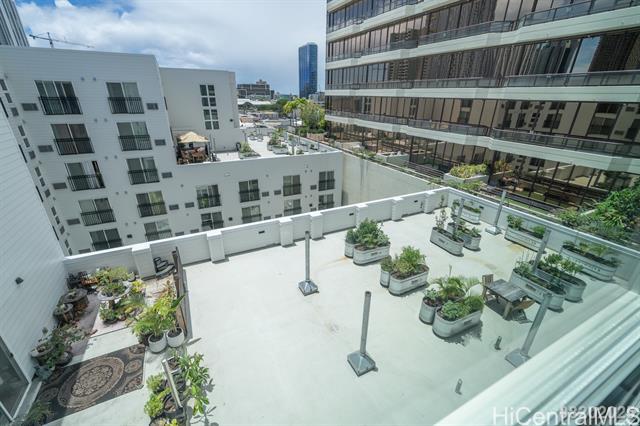 Building Photo - 803 Waimanu St