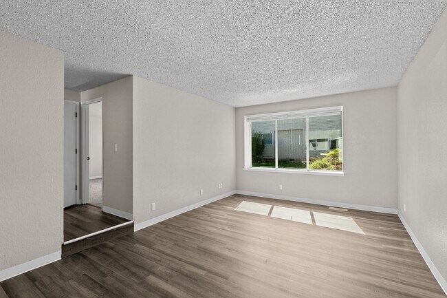Foto del edificio - 319 S Johnson St