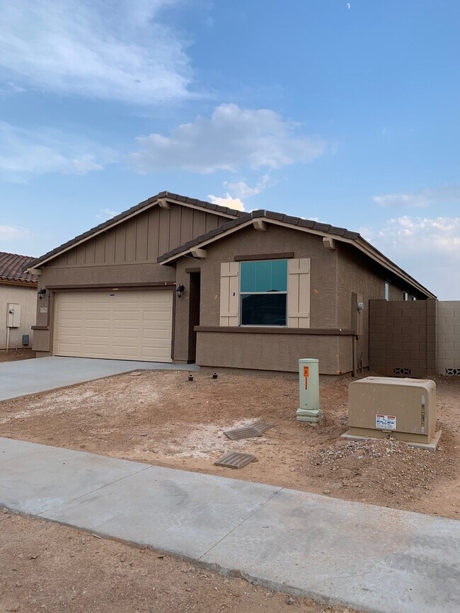 Foto del edificio - New Home at North Copper Canyon! Built in ...