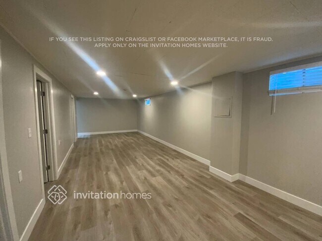 Building Photo - 15984 E Bates Pl