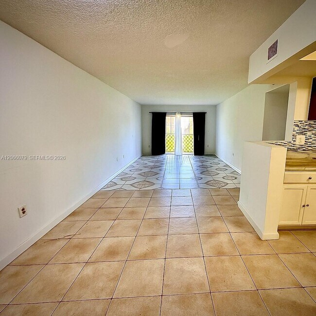 Foto del edificio - 3700 NW 21st St