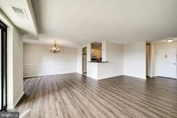 Foto del edificio - 205 Yoakum Pkwy