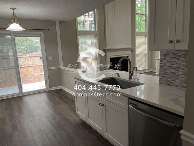 Foto del edificio - 2106 Clearvista Dr NW