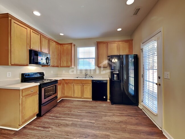 Building Photo - 5716 Running Fox Ln