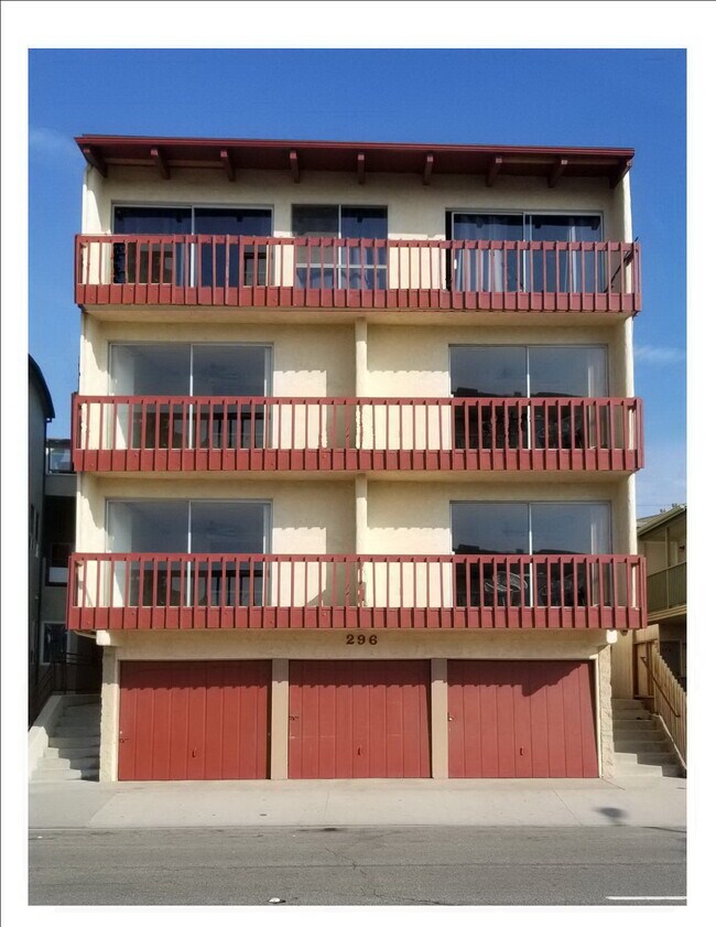 Edificio, Frente - 296 Hermosa Ave