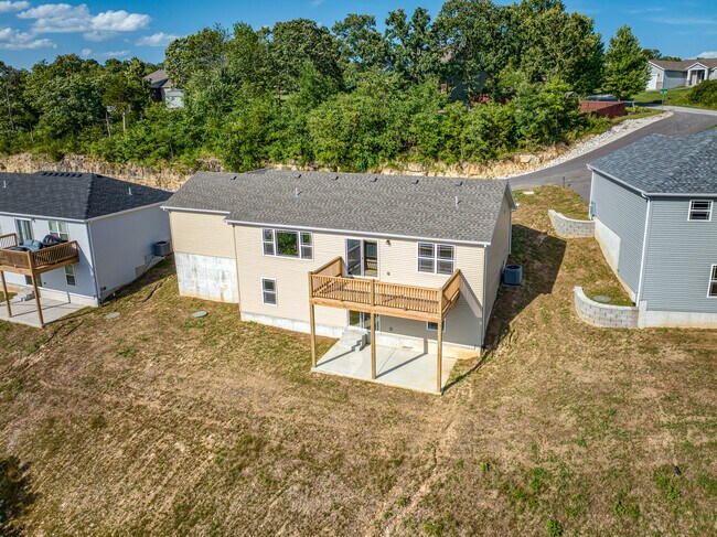 Foto del edificio - 204 E Sunset Cove Ln