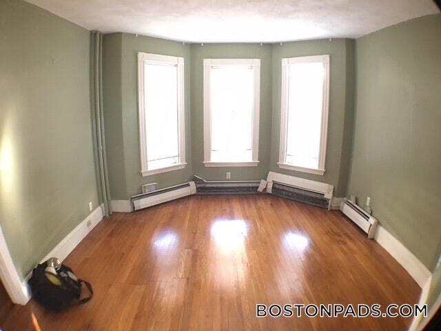 Building Photo - 62 Brookside Ave