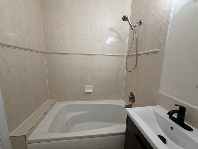 Foto del edificio - 937 Randolph St NW