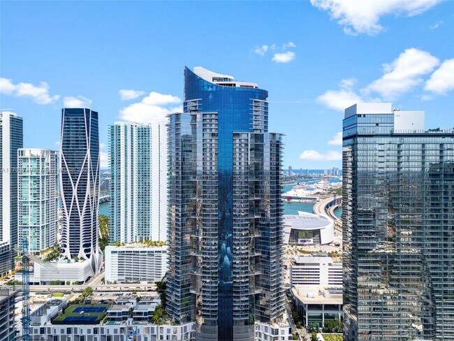 Foto del edificio - 851 NE 1st Ave