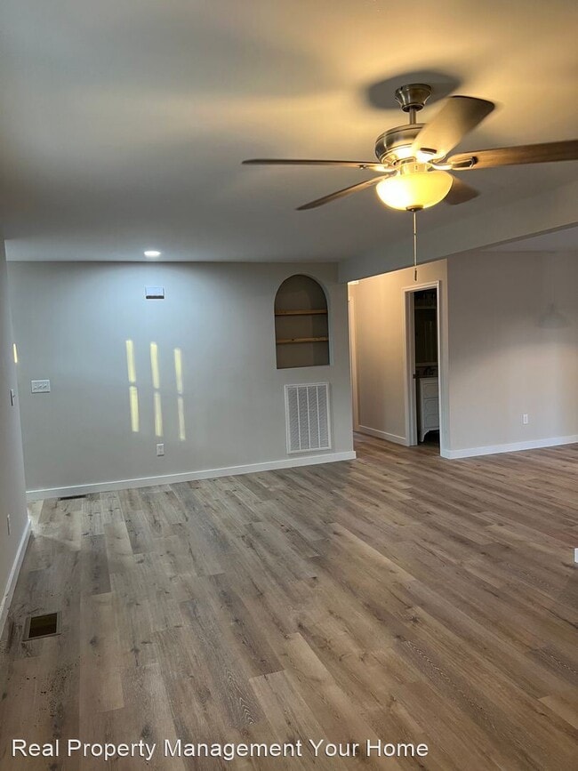 Building Photo - 3 br, 2 bath House - 2536 Highpoint Dr