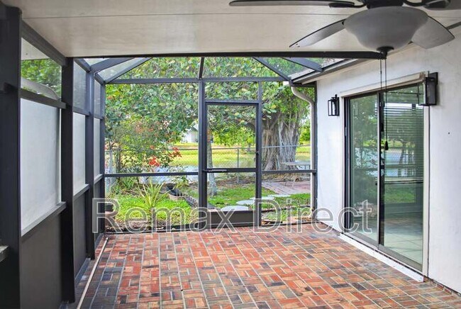 Foto del edificio - 4567 Brook Dr